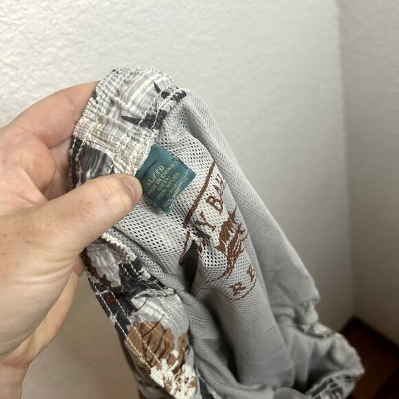 Tommy Bahama Swim Trunks Mens Size XL Gray Floral Resort Hawaii Preppy Gorpcore - Picture 4 of 4